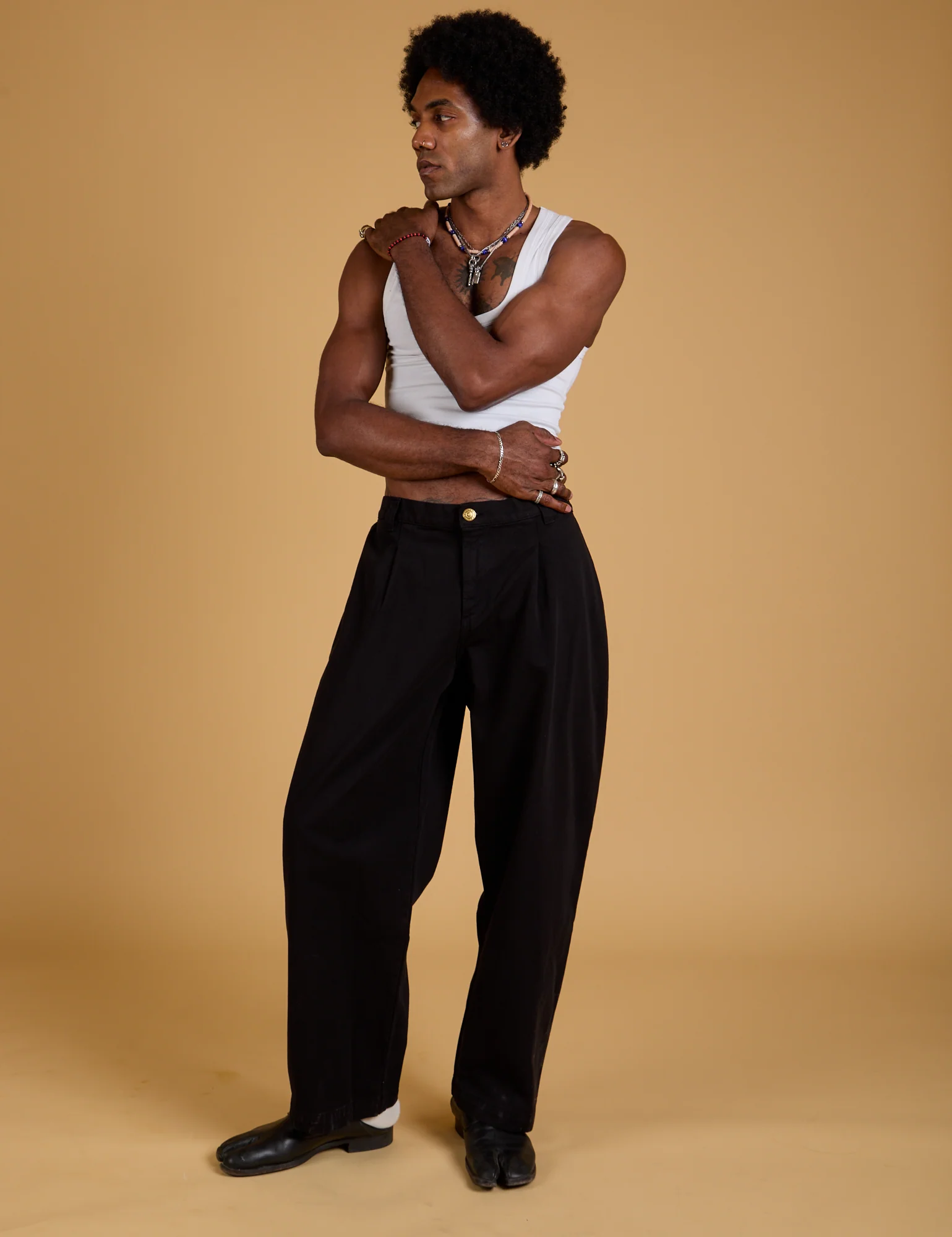 Baggy Mid-Rise Trousers - Basic Black - Image 13