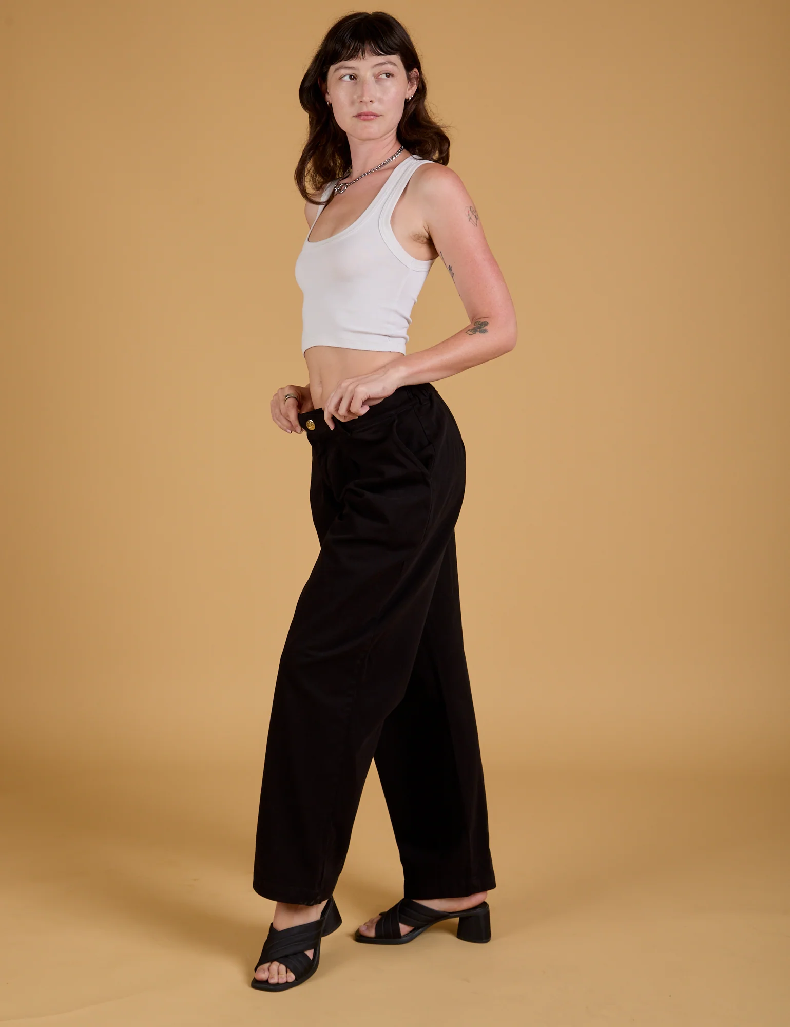 Baggy Mid-Rise Trousers - Basic Black - Image 6