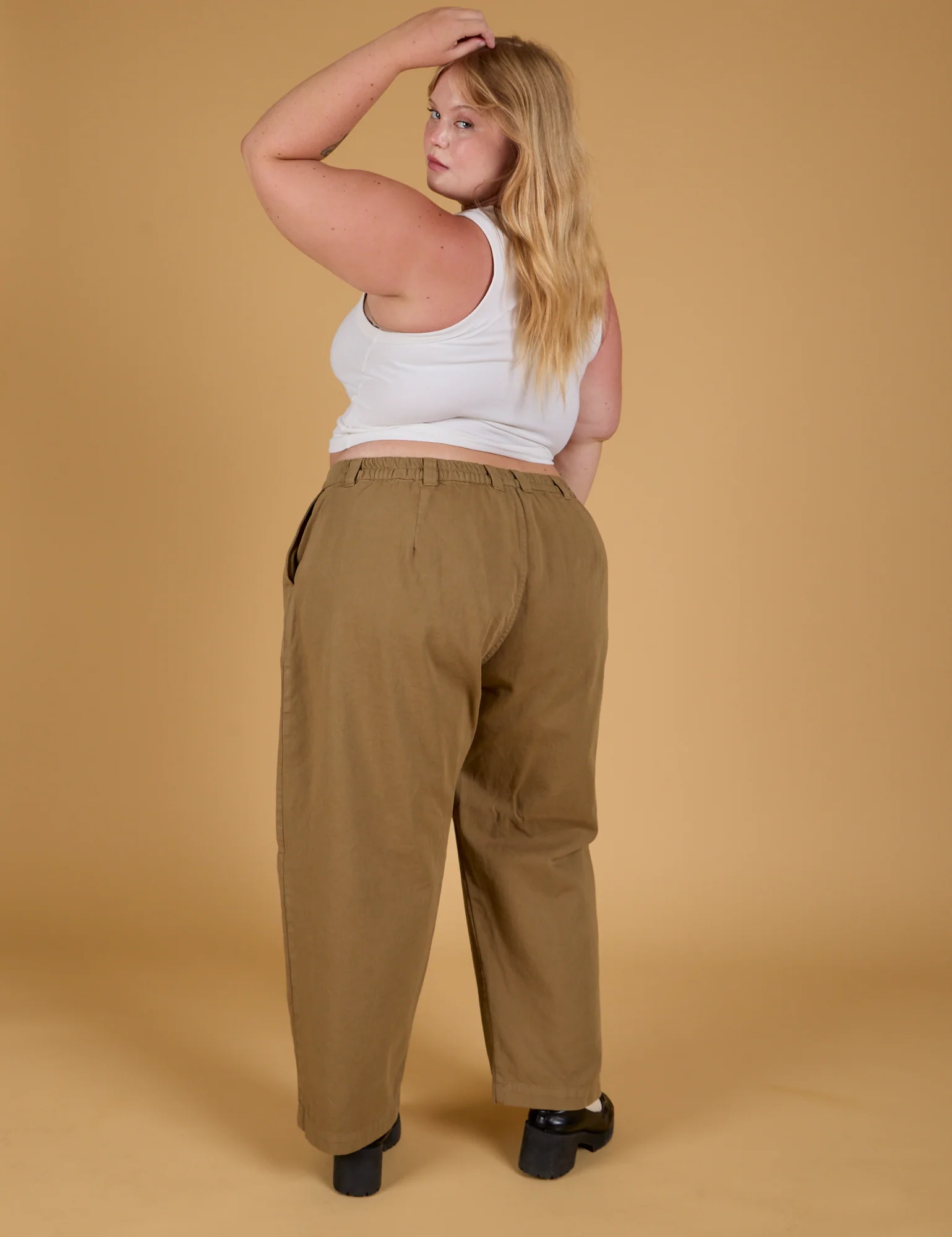 Baggy Mid-Rise Trousers - Desert Brown - Image 14