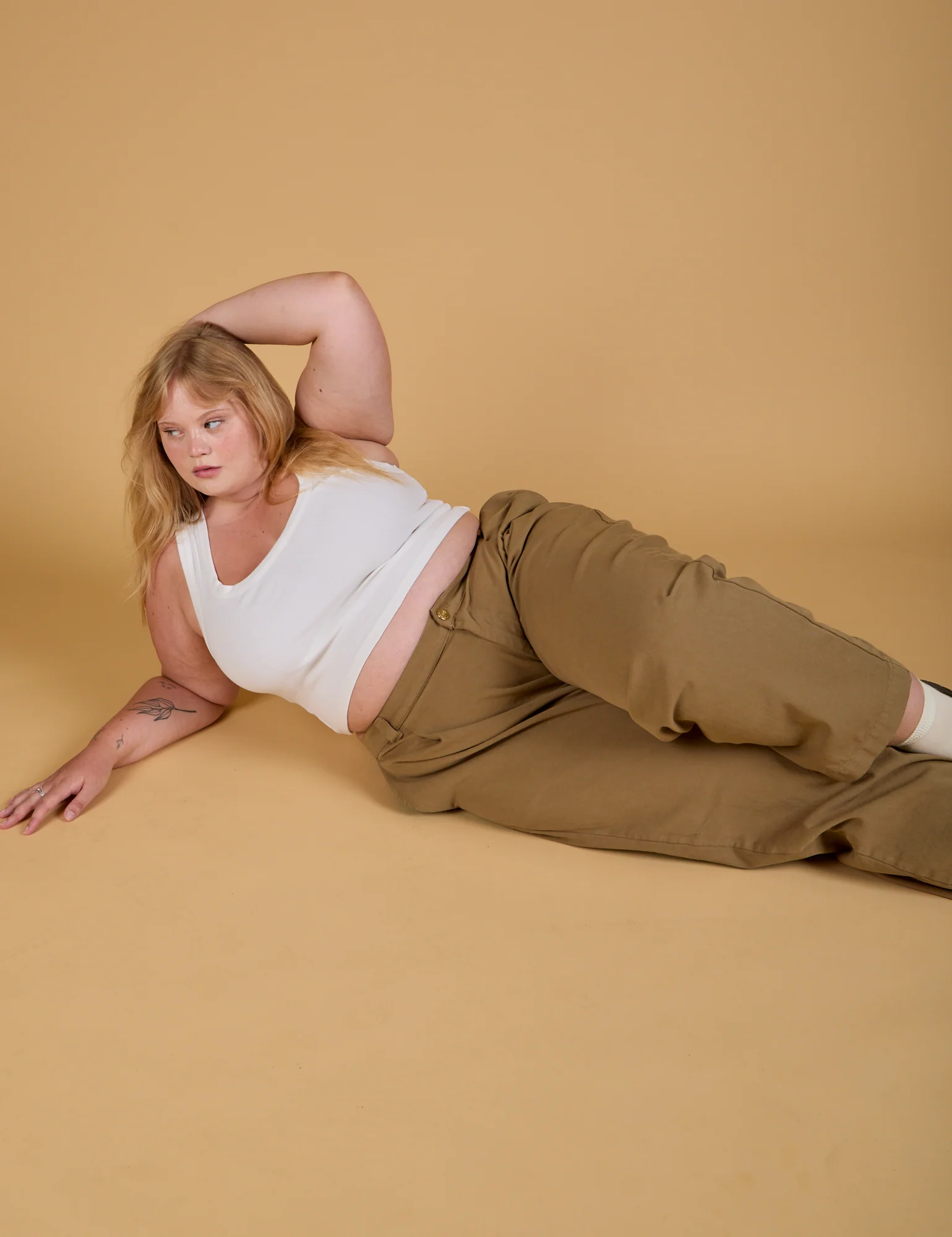 Baggy Mid-Rise Trousers - Desert Brown - Image 16