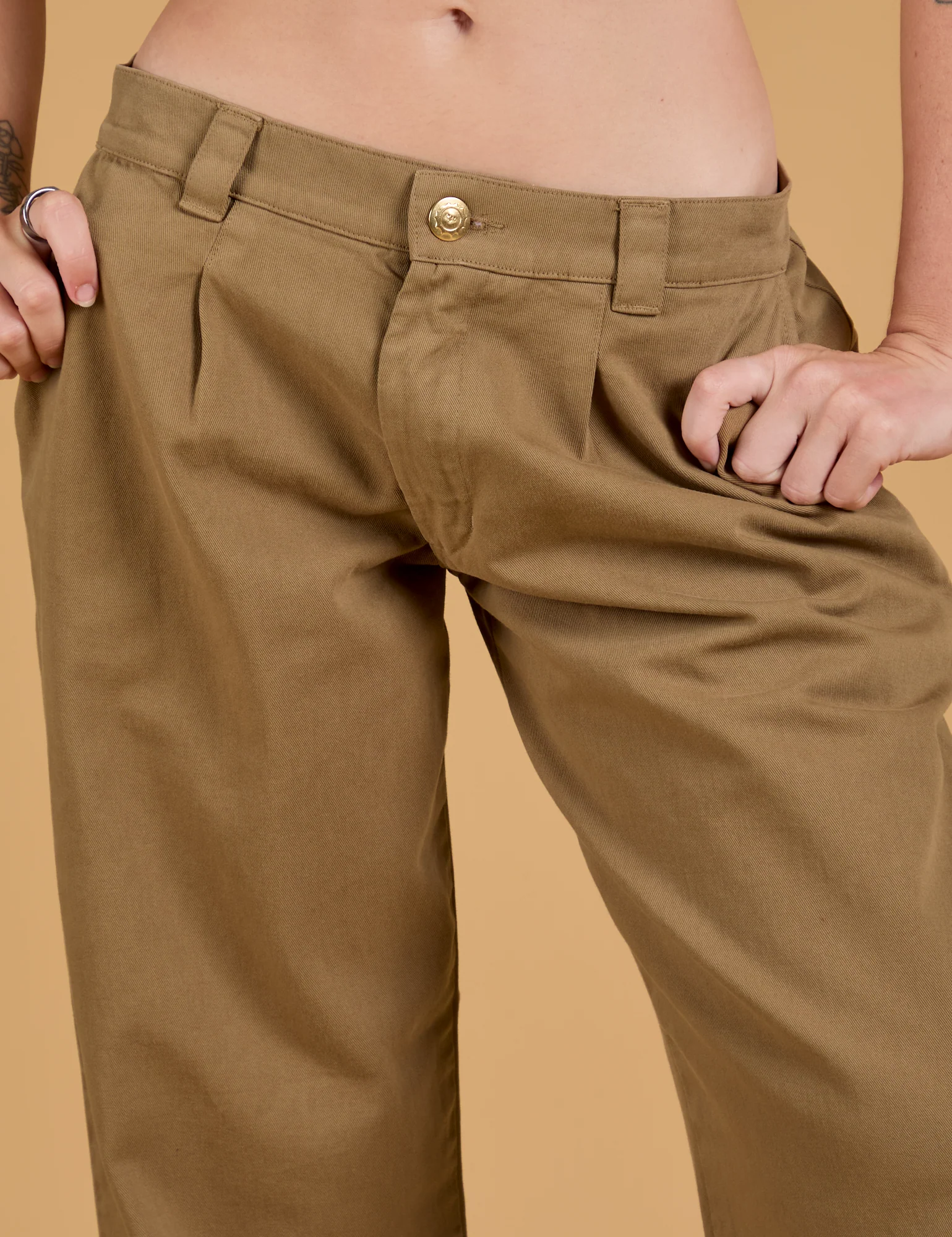 Baggy Mid-Rise Trousers - Desert Brown - Image 18