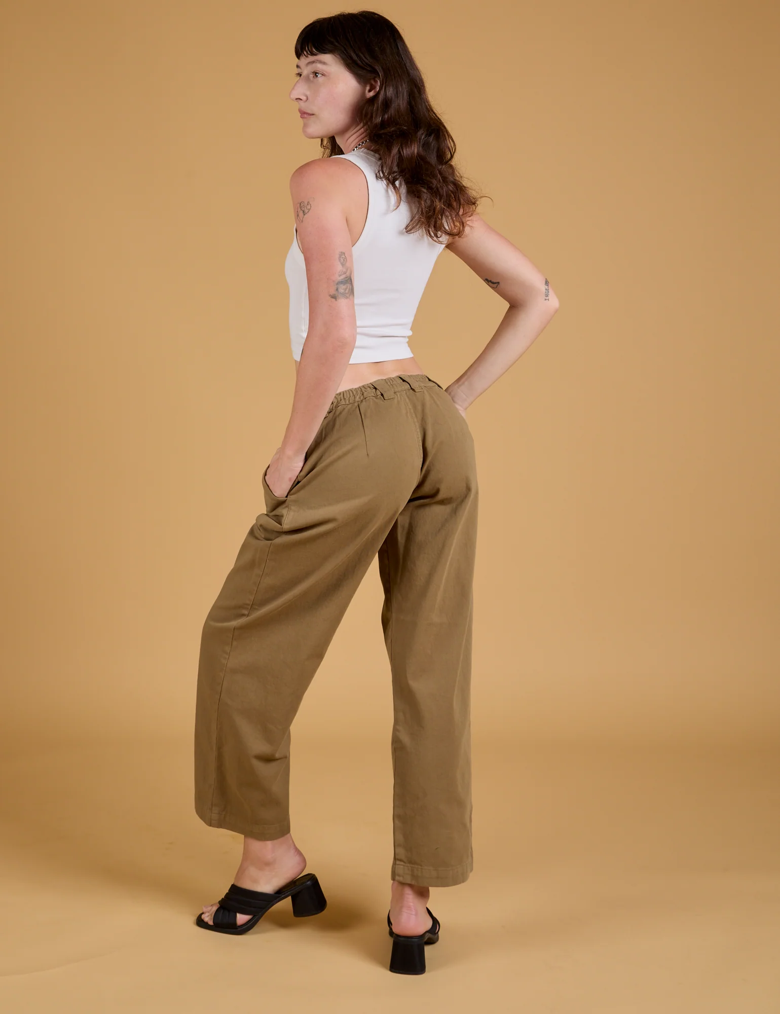 Baggy Mid-Rise Trousers - Desert Brown - Image 22