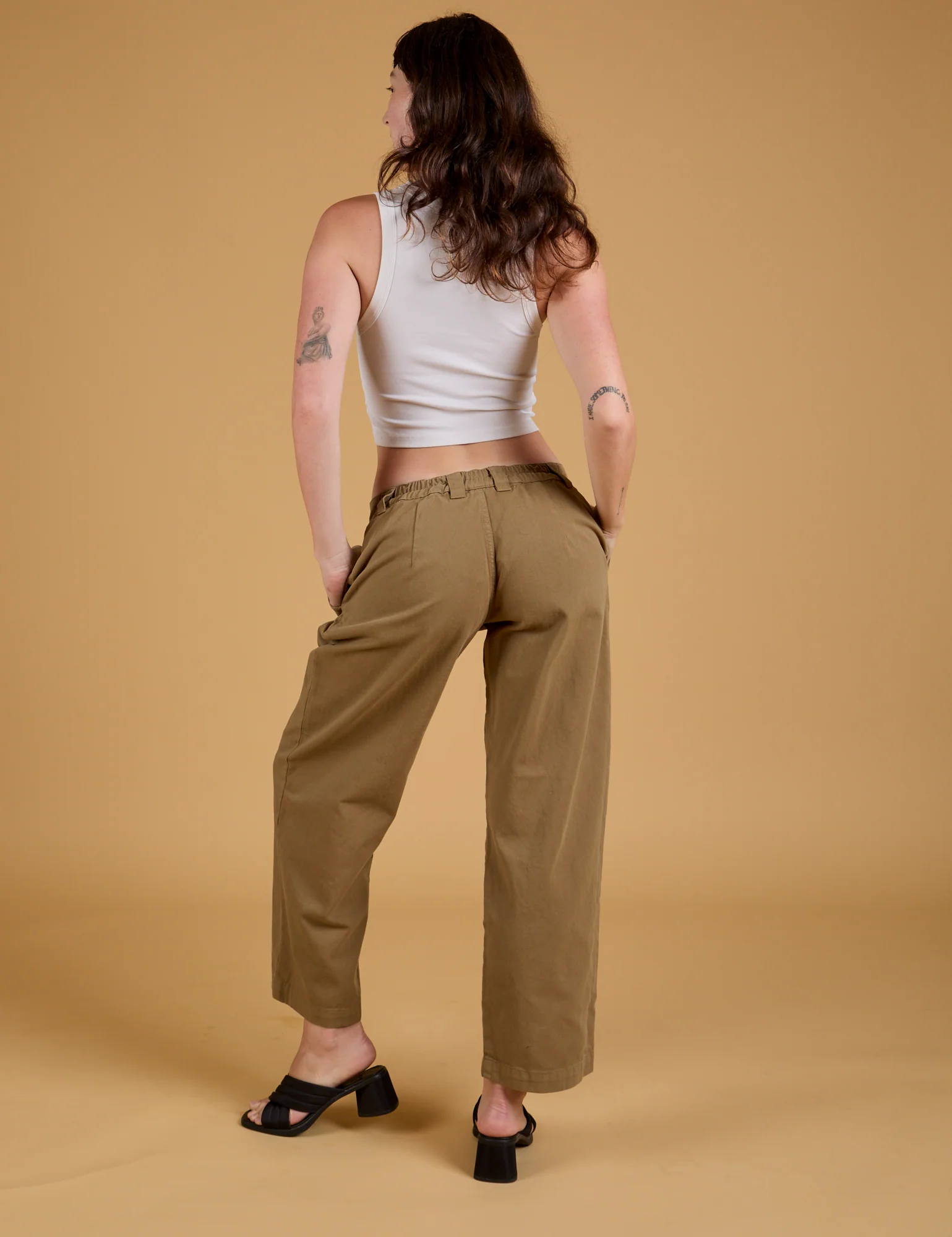Baggy Mid-Rise Trousers - Desert Brown - Image 24