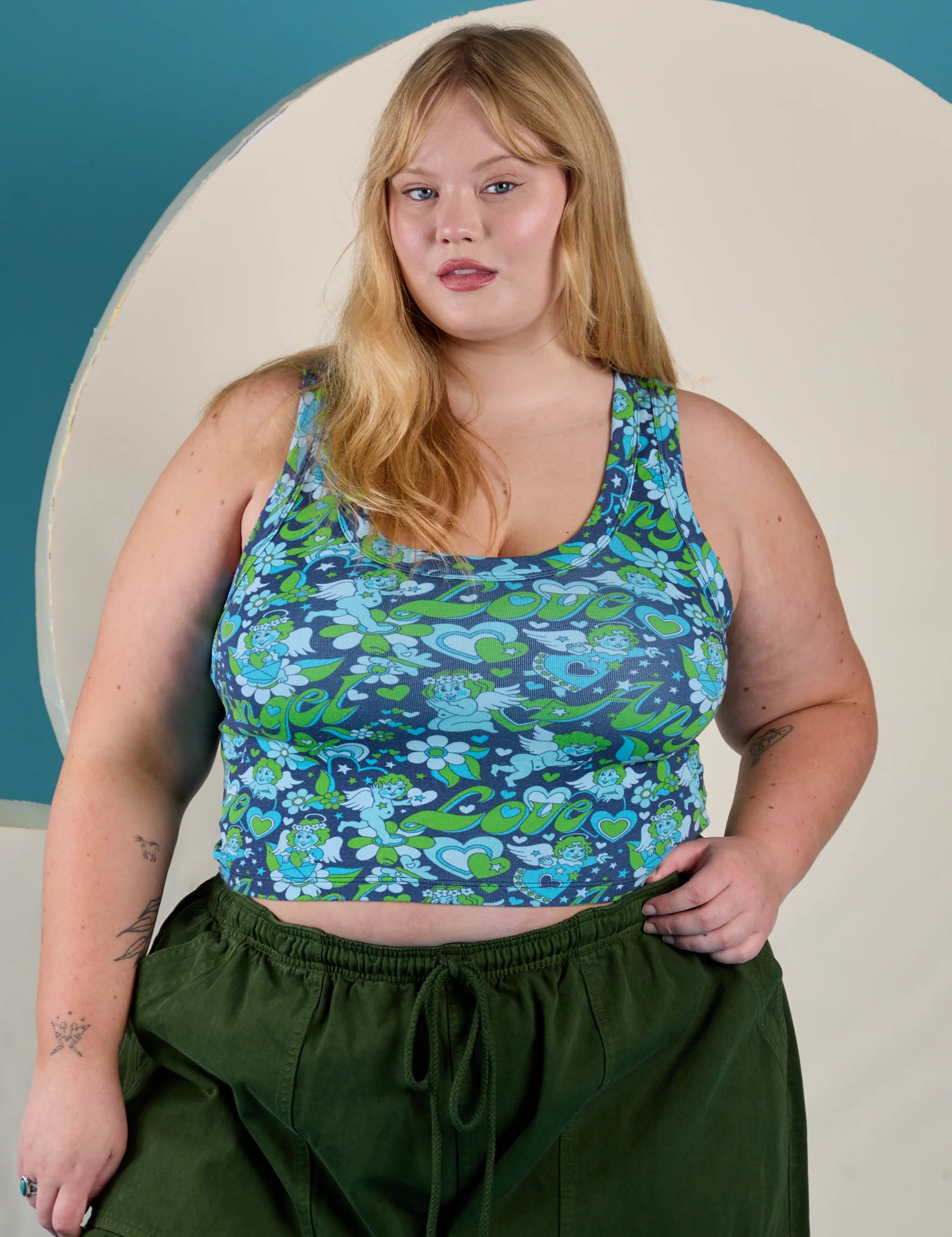 Cropped Tank Top - Angel Print - Image 8