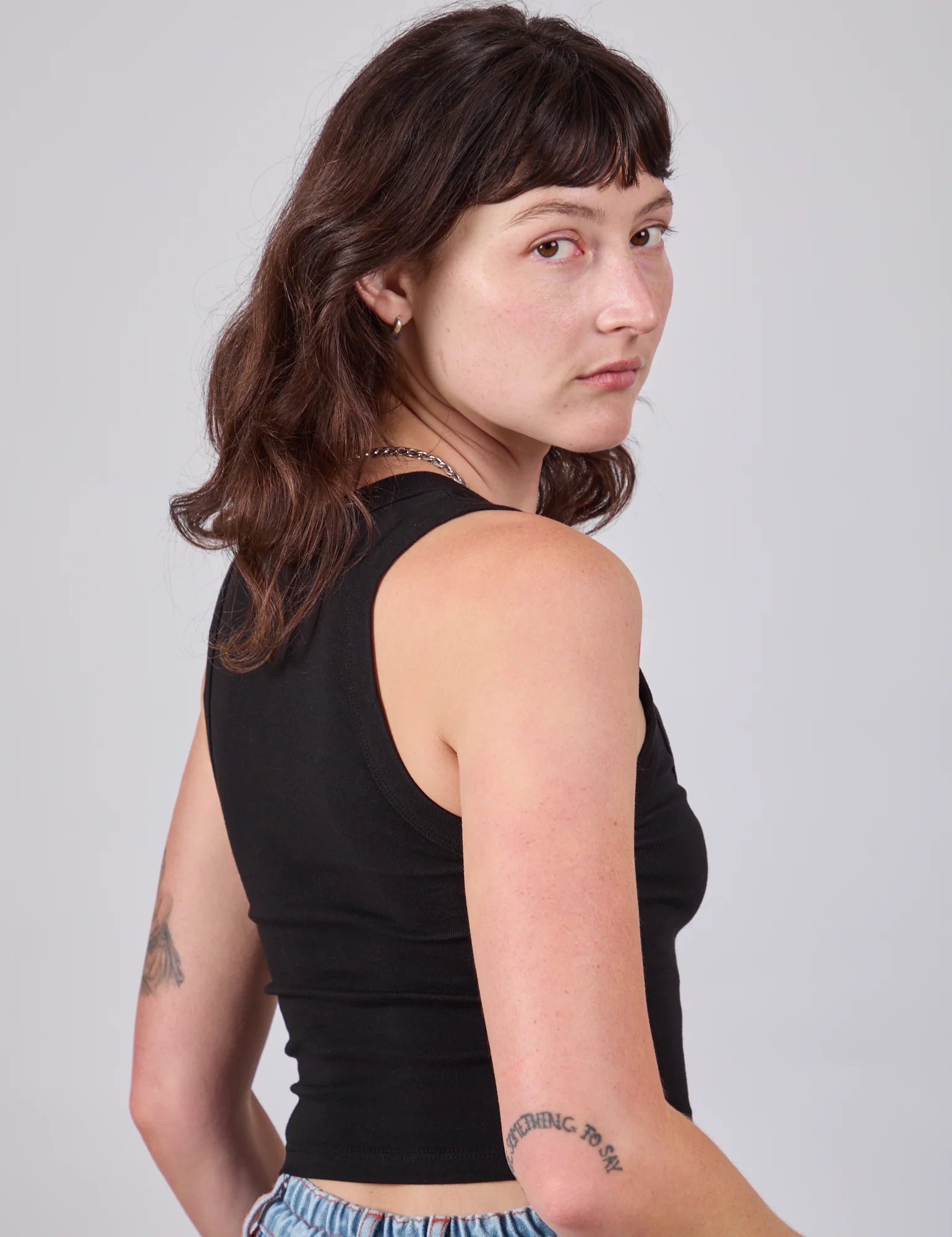 Cropped Tank Top - Basic Black - Image 11