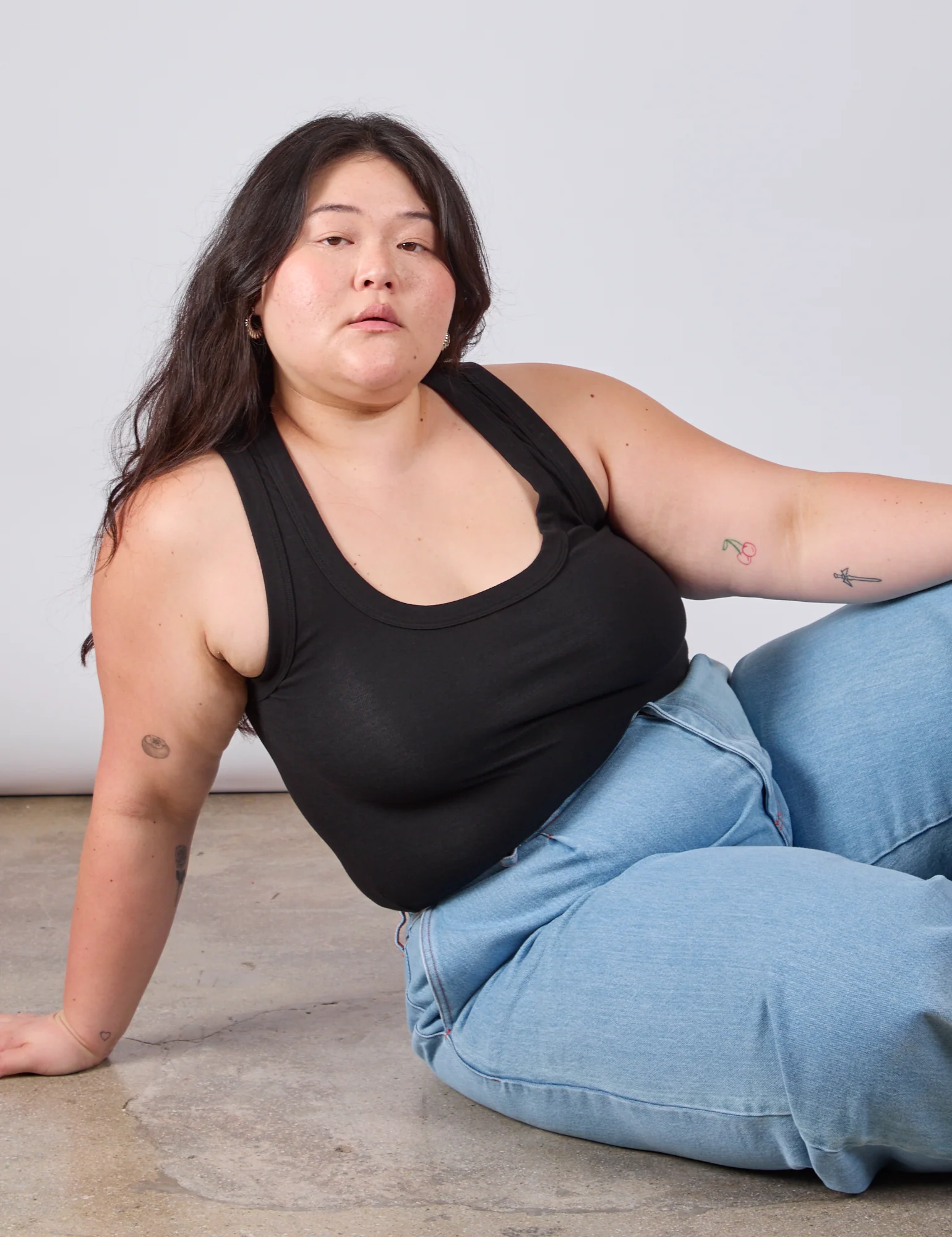 Cropped Tank Top - Basic Black - Image 6