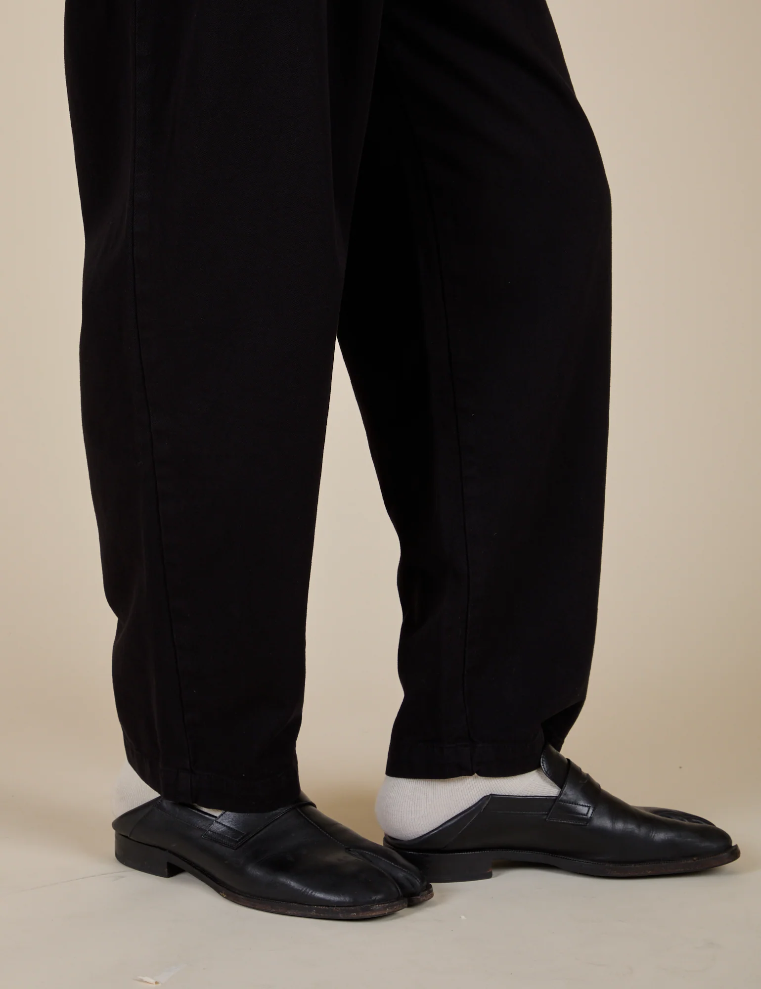 Heavyweight Trousers - Basic Black - Image 16